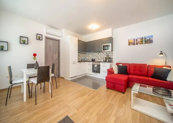 Grace Pine 1 * Budapest